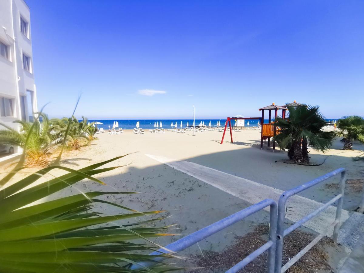 Sea-Esta Seaview Apartment, 200 Meters To The Beach Larnaka Exterior foto