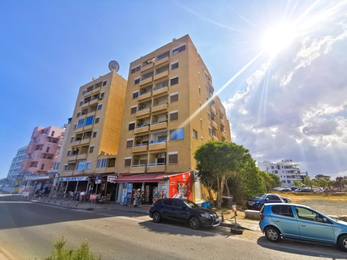 Sea-Esta Seaview Apartment, 200 Meters To The Beach Larnaka Exterior foto